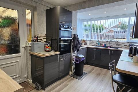 3 bedroom semi-detached house for sale, Oak Park Road, Stourbridge DY8