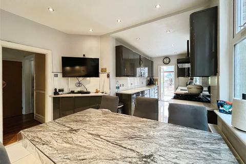 4 bedroom semi-detached house for sale, Spencer Gardens, London SE9
