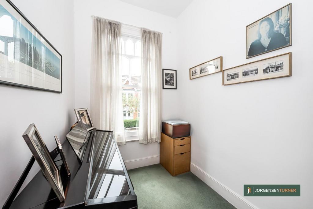 Bedroom Study Room .jpg
