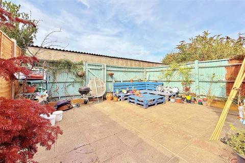 3 bedroom end of terrace house for sale, Pelham Road, Worthing, West Sussex, BN13