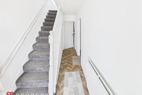 3 bedroom terraced house for sale, Trenleigh Gardens, Trench, Telford, Shropshire, TF2