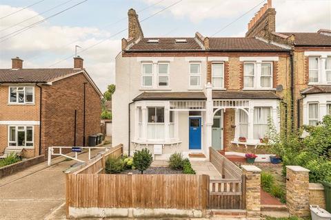 22 Lenham Road, London, SE12 8QN