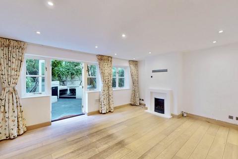 4 bedroom house to rent, Byron Mews, London NW3