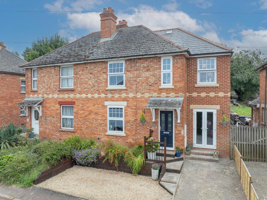 orchard-way-wantage-ox12-4-bed-semi-detached-house-435-000