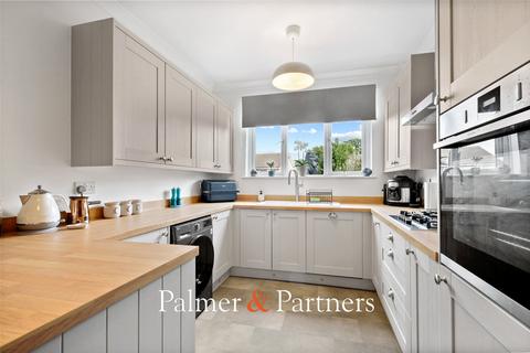 4 bedroom semi-detached house for sale, Ipswich Road, Colchester, Essex, CO4
