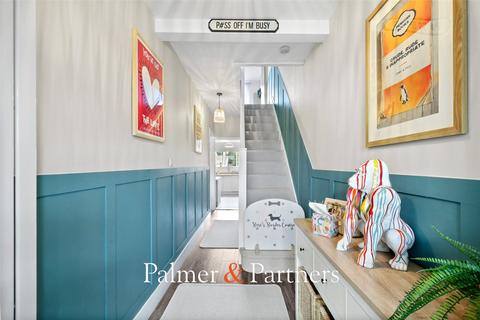 4 bedroom semi-detached house for sale, Ipswich Road, Colchester, Essex, CO4