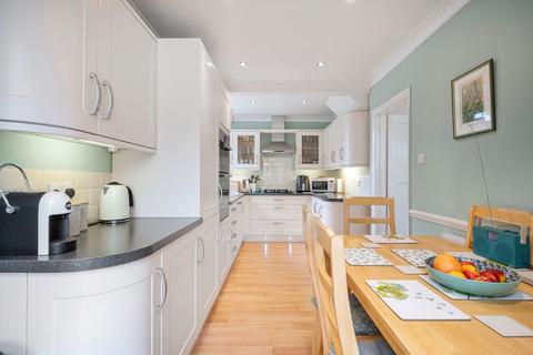 undefined, Cottimore Crescent, Walton-on-Thames, KT12