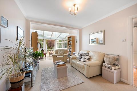undefined, Cottimore Crescent, Walton-on-Thames, KT12