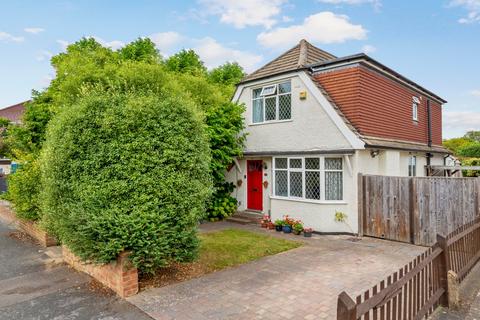 undefined, Cottimore Crescent, Walton-on-Thames, KT12