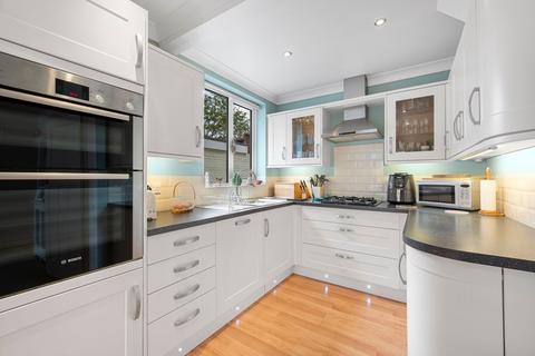 undefined, Cottimore Crescent, Walton-on-Thames, KT12