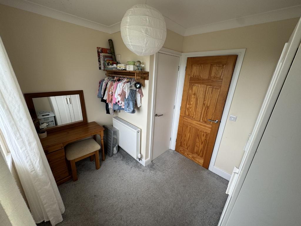 Front Single Bedroom 3