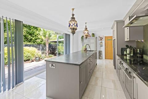 4 bedroom detached house for sale, Darwell Hill, Netherfield, Battle, TN33