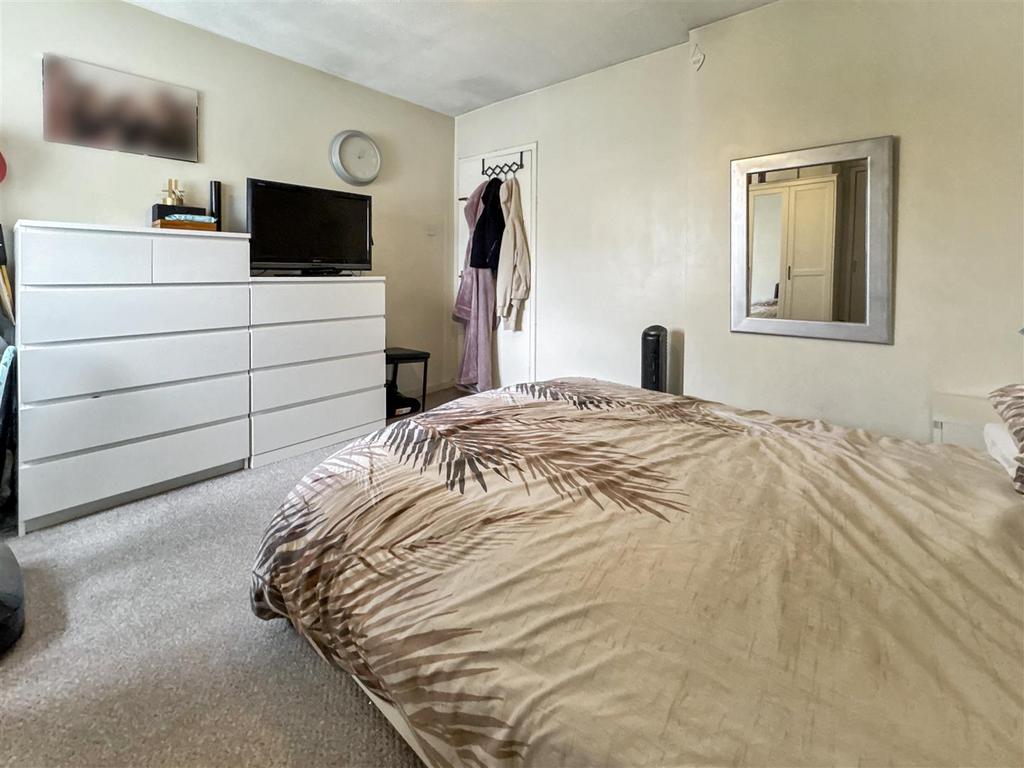 Bedroom 1.jpeg