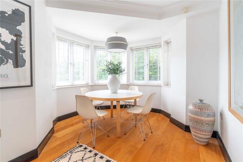 undefined, High Road, Chigwell, Essex, IG7