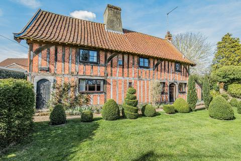 undefined, Magnificent 15th Century Home with 2 Bed Annexe in East Bilney
