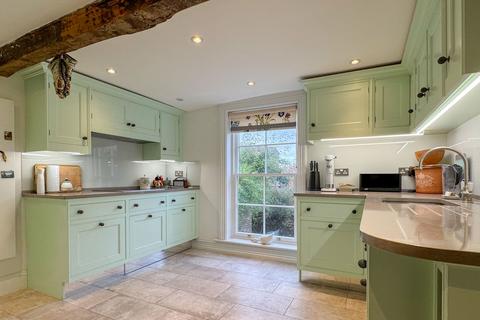 5 bedroom townhouse for sale, The Soke, Broad Street, Alresford
