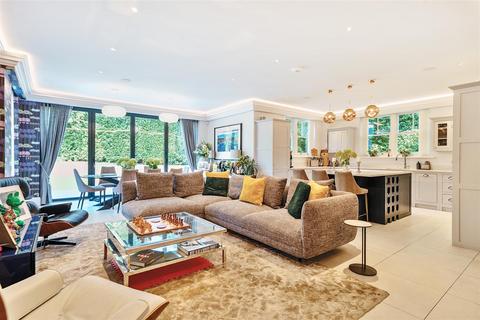7 bedroom detached house for sale, The Chase, Kingswood