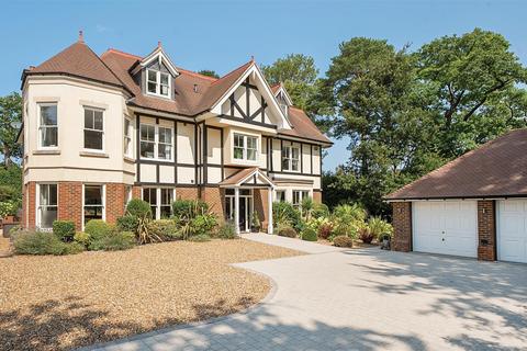 7 bedroom detached house for sale, The Chase, Kingswood