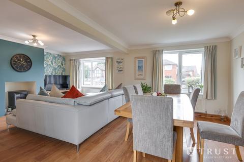 3 bedroom detached bungalow for sale, Kingsway, Ossett, WF5