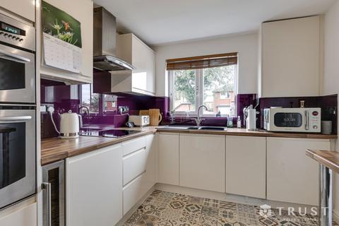 3 bedroom detached bungalow for sale, Kingsway, Ossett, WF5