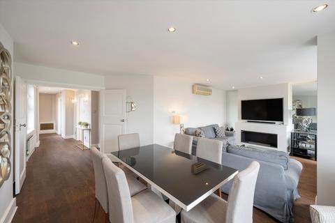 2 bedroom flat for sale, Ovington Court, 197-205 Brompton Road, London, SW3