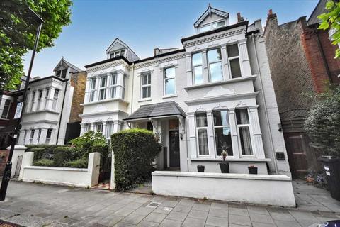 2 bedroom flat for sale, Thornton Avenue, Chiswick