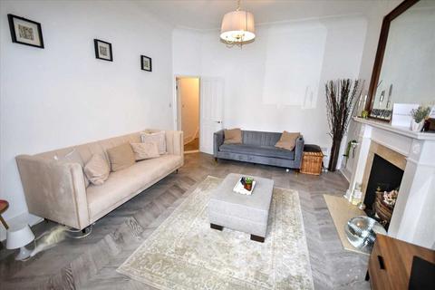 2 bedroom flat for sale, Thornton Avenue, Chiswick