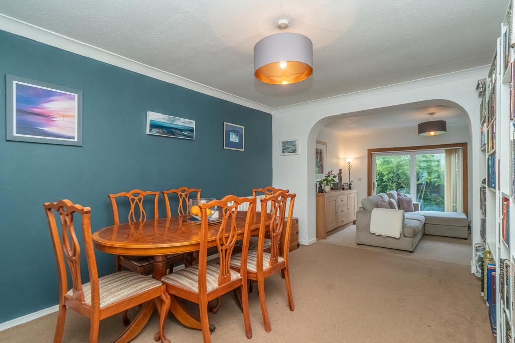 Dining area 2