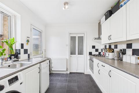 1 bedroom apartment for sale, High Street, Enfield, EN3