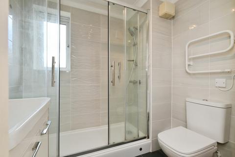 2 bedroom apartment for sale, Silver Birch Court, Cheshunt EN8