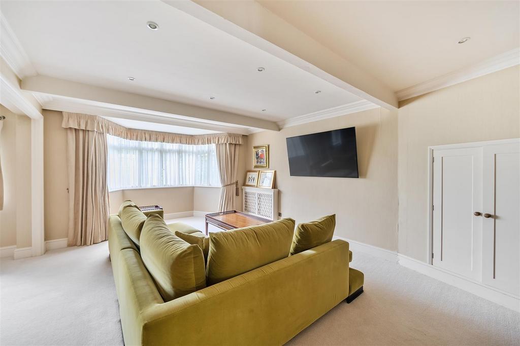 TV/Family Room