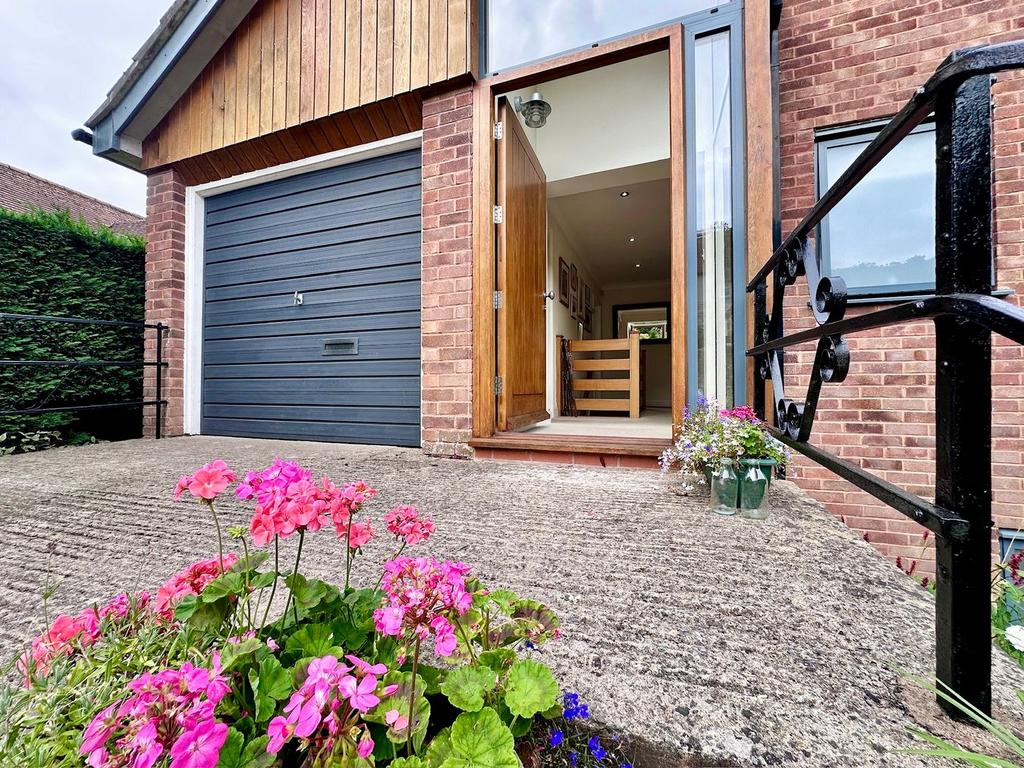 House exterior, garage