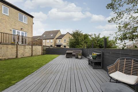 4 bedroom detached house for sale, Stirling Wood Close, Huddersfield HD3