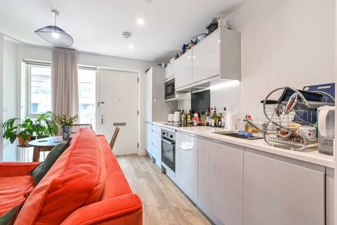1 bedroom flat for sale, Louis Close, Holloway, London, N7