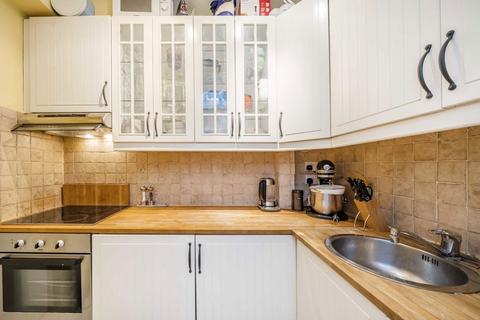 1 bedroom flat for sale, Porchester Road, London W2