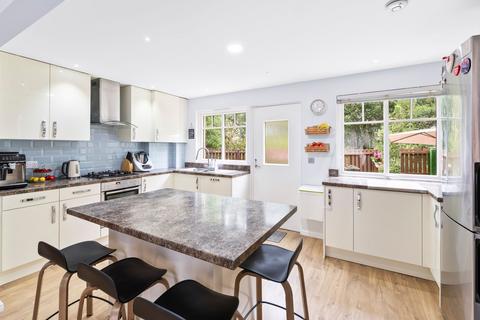 6 Auldcathie Place, Winchburgh, EH52 6TL