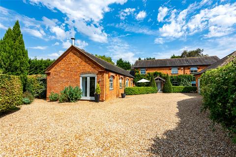 undefined, Russwell Lane, Little Brickhill, Milton Keynes, Buckinghamshire, MK17