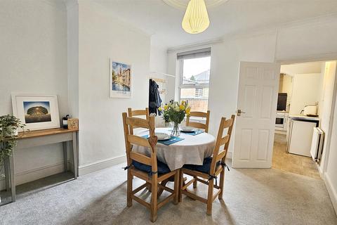 2 bedroom terraced house for sale, Regent Street, Oadby, Leicester