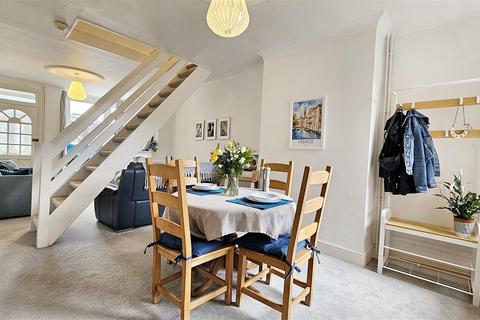2 bedroom terraced house for sale, Regent Street, Oadby, Leicester