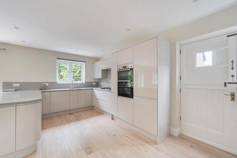 undefined, Lightwater,  Surrey,  GU18