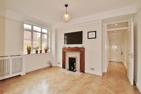 1 bedroom flat for sale, Latymer Court, Hammersmith Road, Hammersmith, W6