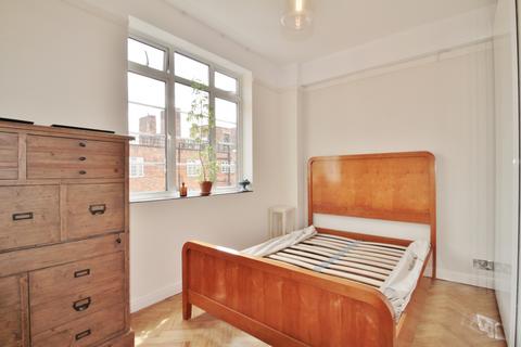 1 bedroom flat for sale, Latymer Court, Hammersmith Road, Hammersmith, W6