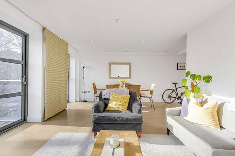 2 bedroom flat for sale, Wimbledon Hill Road, London SW19