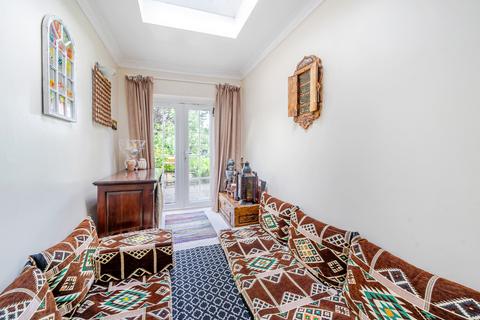 3 bedroom end of terrace house for sale, Elthorne Road, London NW9
