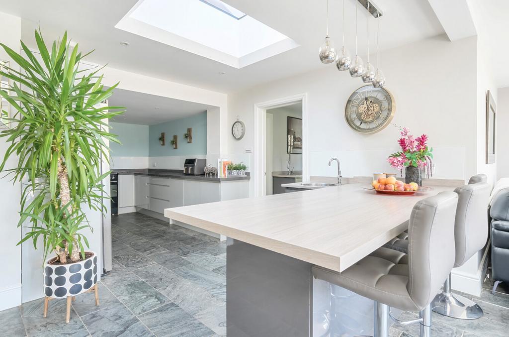 1339637-20-6899d3...