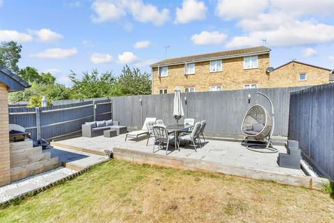 52 Hogarth Close, Hoo, Rochester, ME3 9XQ