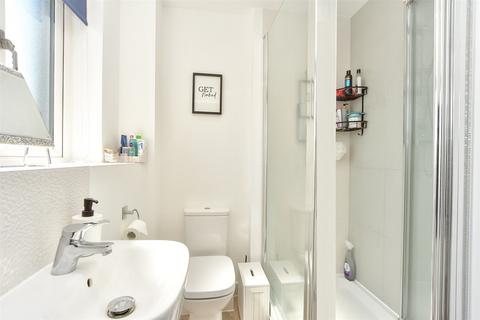 52 Hogarth Close, Hoo, Rochester, ME3 9XQ