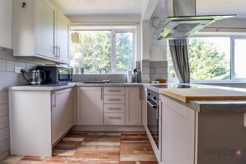 3 bedroom detached house for sale, Bevercotes Road, Sheffield, S5