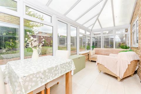 12 Battlesmere Road, Cliffe Woods, Rochester, ME3 8TR