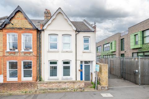 2 Inverton Road, London, SE15 3DD